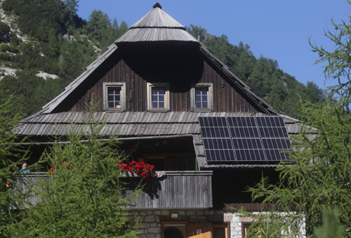 Solar modules on the roof of the cottage – 2022