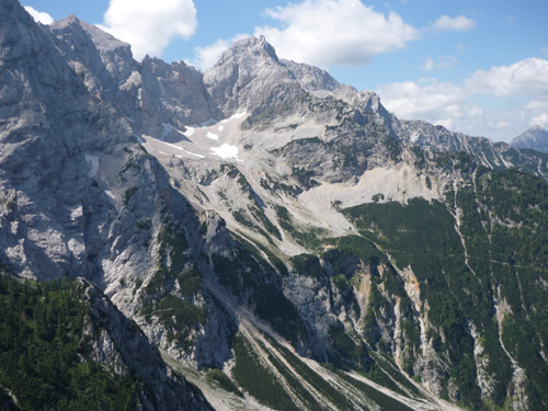 From the left: Grintovec, Kočna and the Zgornje and Spodnje Ravne couloir